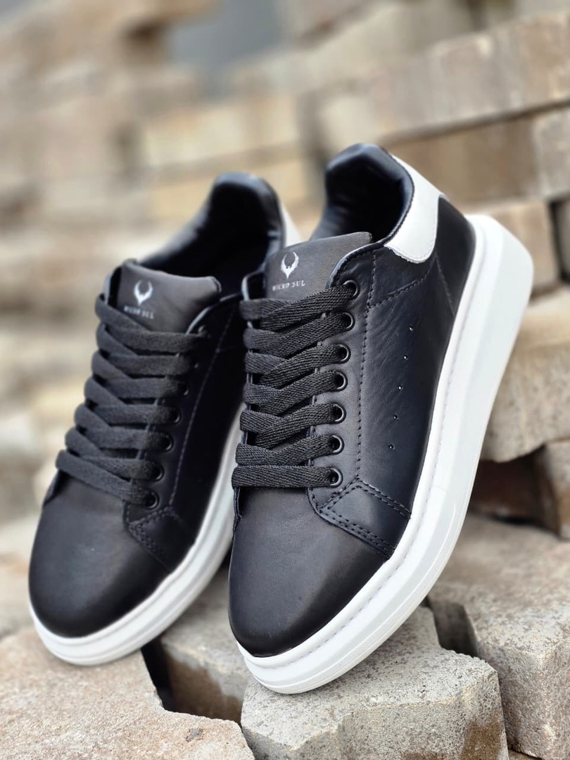 Sneakers Avero - Preto Com Branco